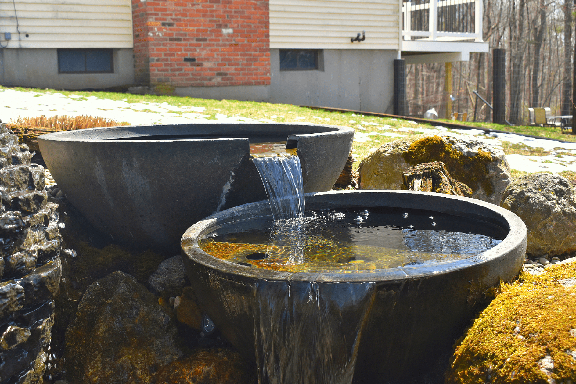 How to Choose the Perfect Outdoor Fountain for Your Landscape